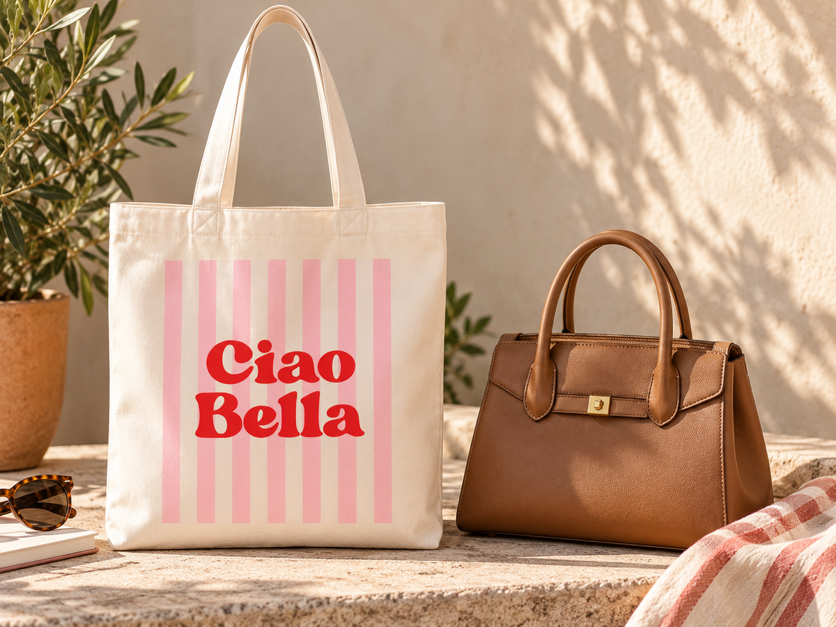 Tote bag imprimé Sunny Society et sac classique présentés côte à côte Image